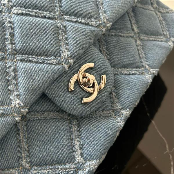 2026127213310608 750